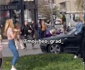 Automobilom se zabio u prosvjednike / Foto: Preslik