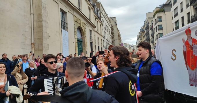 Hrvatski navijači u Parizu