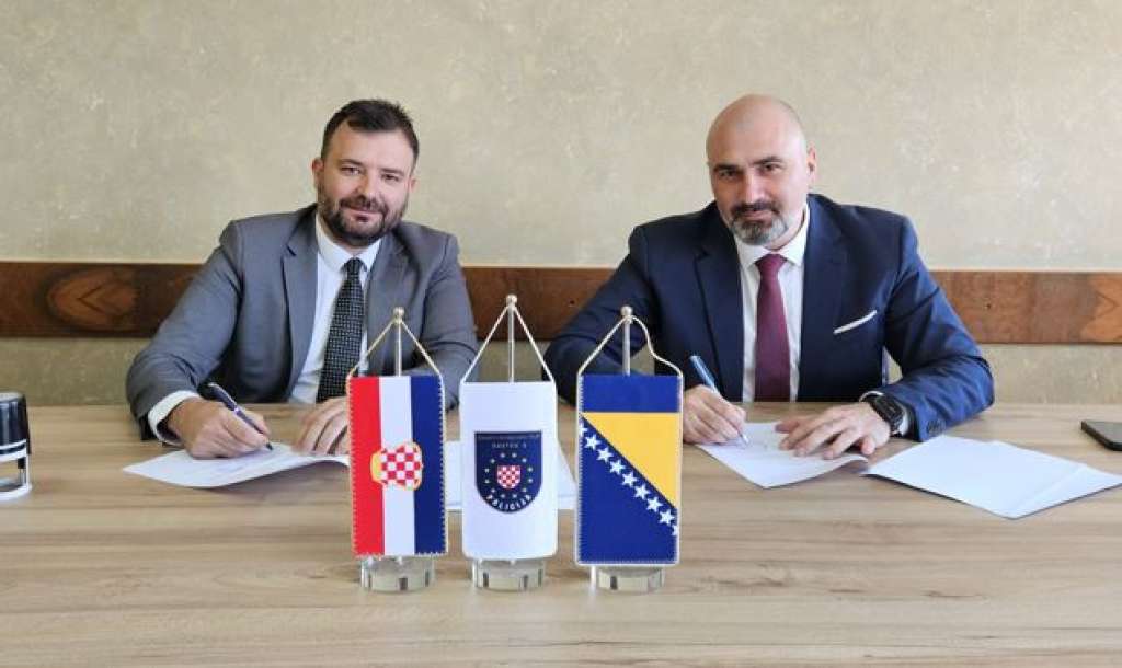 Potpisan Ugovor o Suradnji između Agencije za nadzor osiguranja i MUP-a Županije Zapadnohercegovačke / Foto: Fena