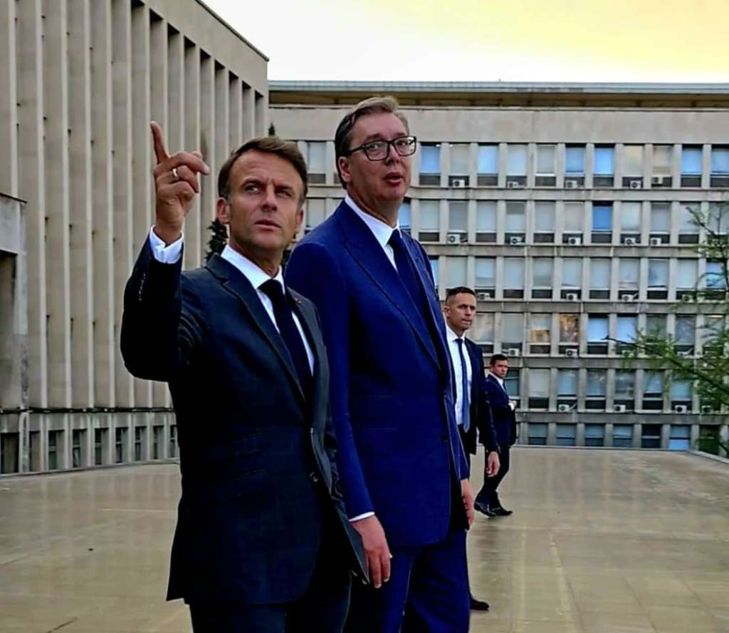 Macron Vučić