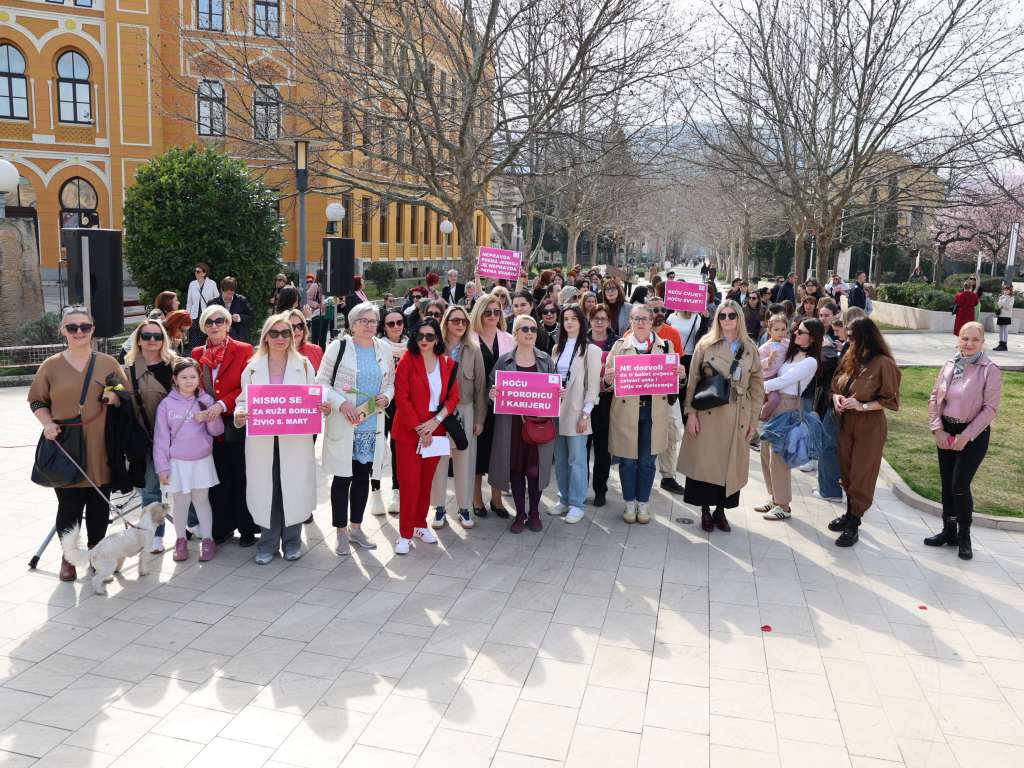 Neformalna grupa nevladinih udruga "Mostarska mreža" organizirala je u subotu u Mostaru prosvjednu šetnju pod sloganom "Kad su žene Mostara šutjele?" povodom Međunarodnog dana žena, s ciljem podizanja svijesti o pravima žena i izgradnje ravnopravnijeg društva.