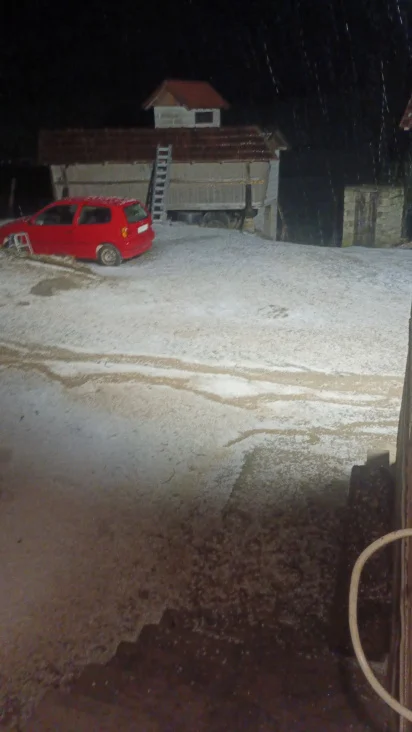 Foto: Radio Novi Grad / Nevrijeme s ledom u Bosanskom Novom