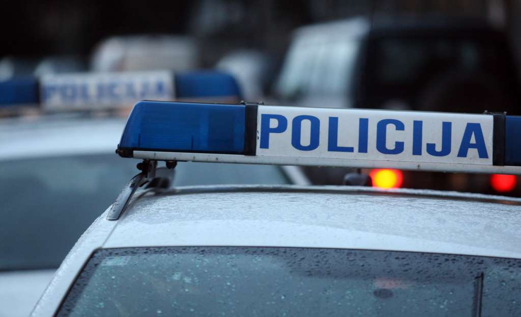 policija