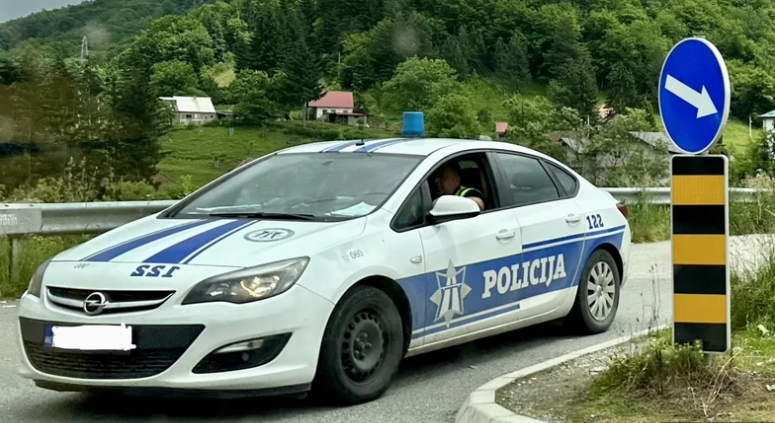 policija