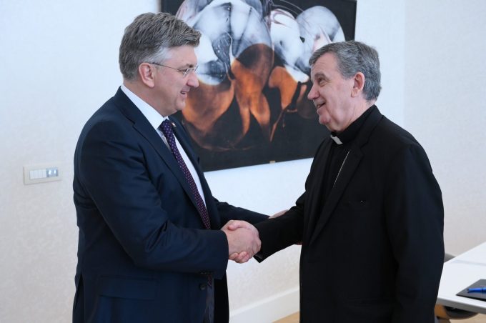 Plenković i mons. Vukšić / Foto: "x"