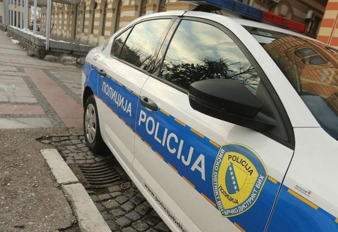 policija