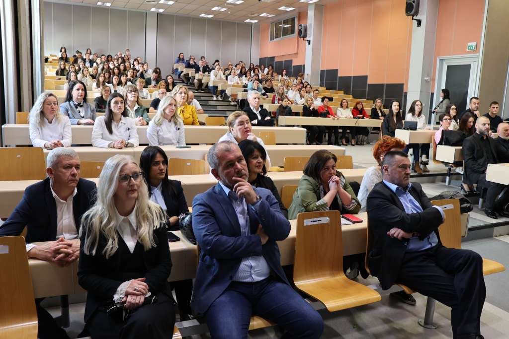 Simpozij o tuberkulozi / Foto: Fena