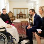 Papa Franjo i JD Vance