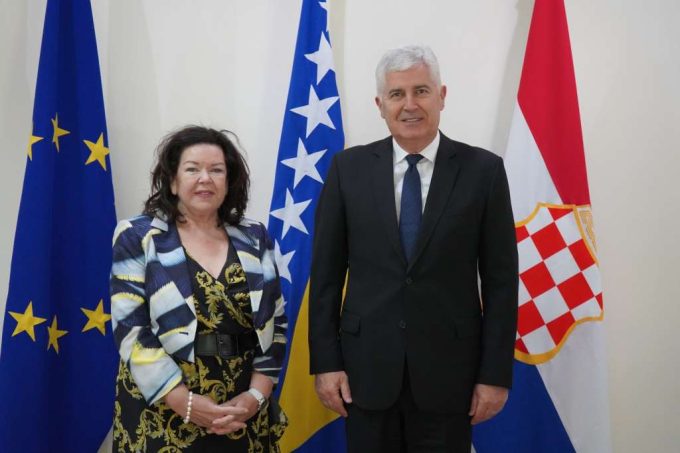 Dragan Čović i Karen Pierce / Foto: Agencija
