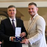 Zoran Milanović i Stipe Miočić / Foto: Ured predsjednika RH