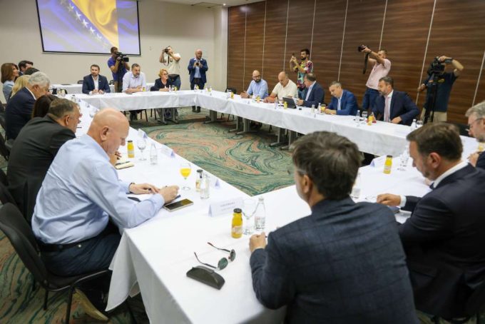 Sastanak Trojke i HDZ BiH / Foto: Fena