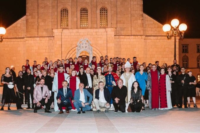 Krunidba kralja Tomislava