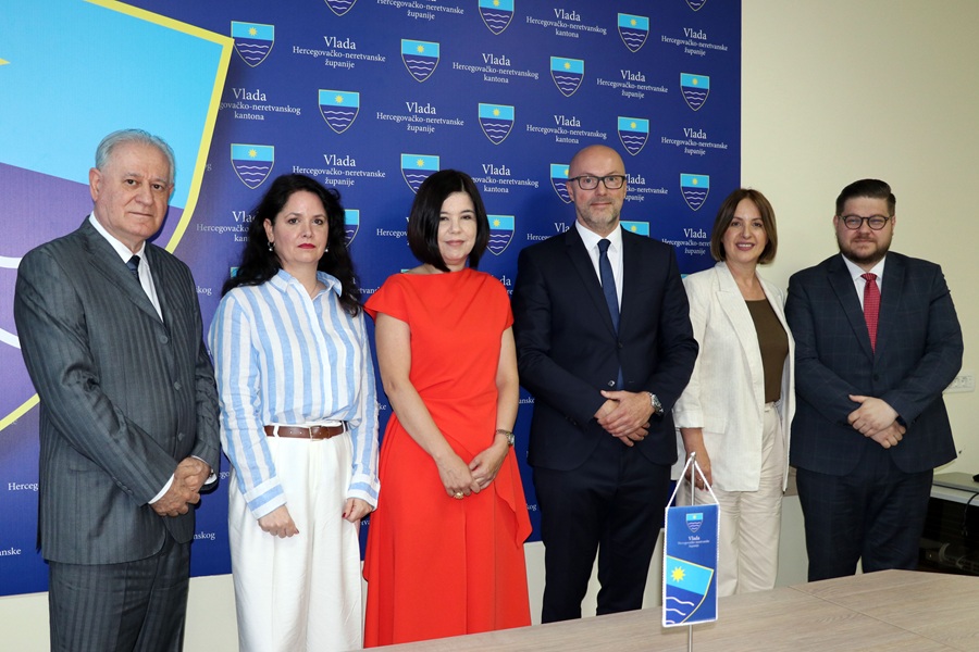 Buhač i Bevanda s veleposlanikom Slovačke republike u BiH / Foto: Vlada HNŽ