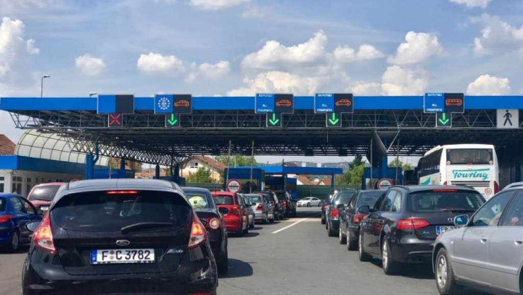 Gužva na granici / Foto: Agencija