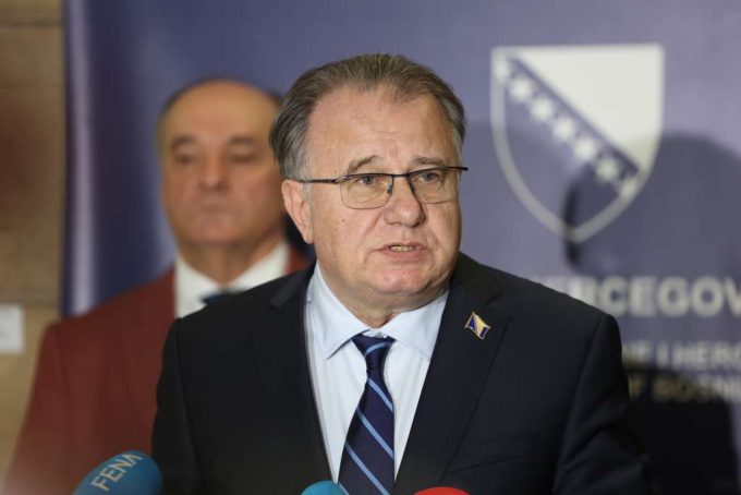 nermin nikšić