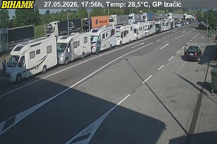 Izačić u kaosu: Pad EES sustava paralizirao promet na granici! Izačić u kaosu: Pad EES sustava paralizirao promet na granici!