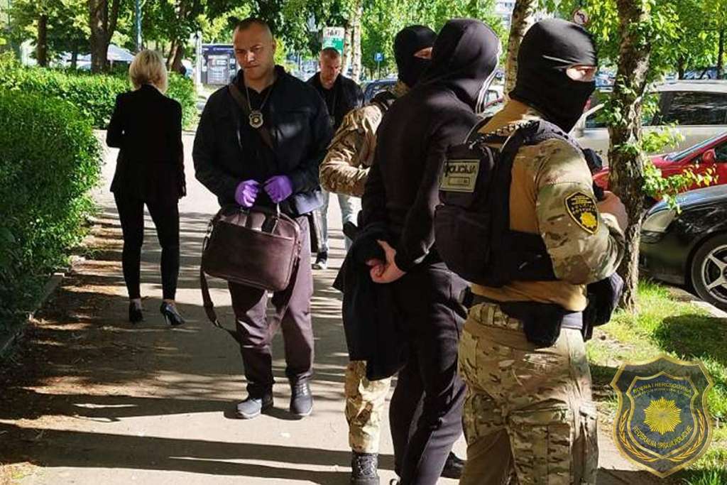 Pao Crnogorac u Sarajevu: FUP ga tereti za iznudu i prijevaru Pao Crnogorac u Sarajevu: FUP ga tereti za iznudu i prijevaru