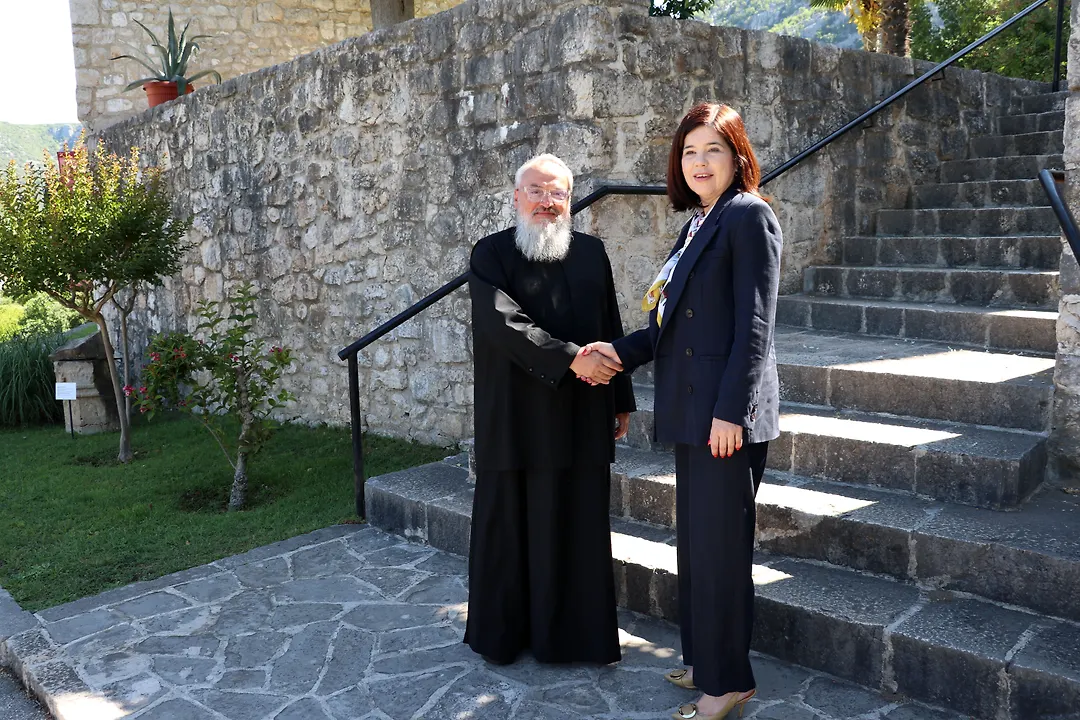 Predsjednica Vlade HNŽ Marija Buhač posjetila manastir Žitomislići Predsjednica Vlade HNŽ Marija Buhač posjetila manastir Žitomislići