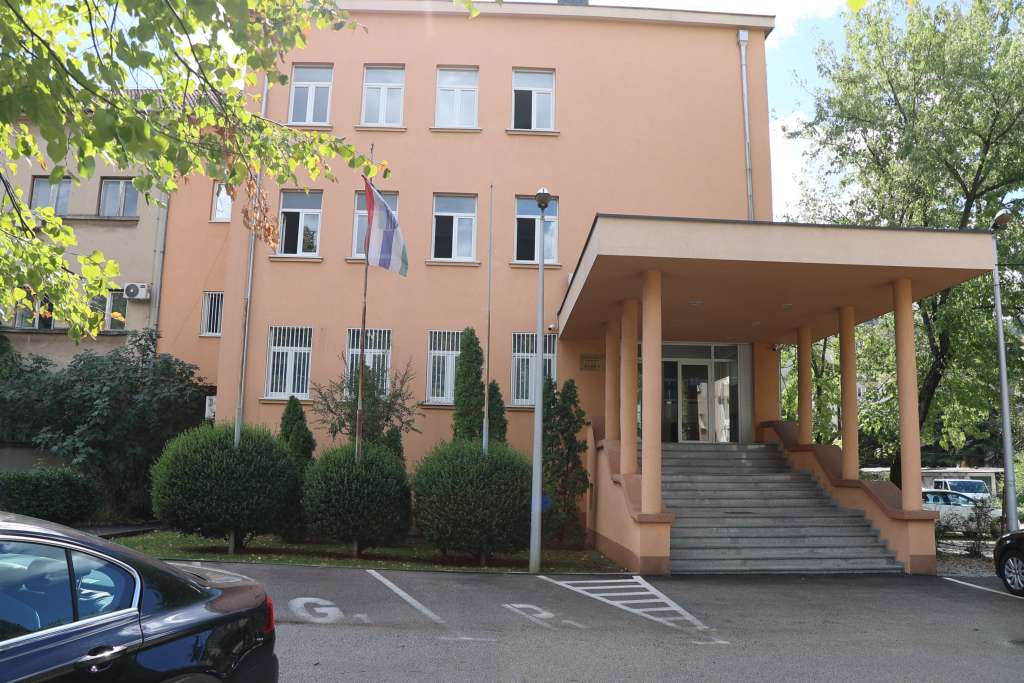Vlada HNŽ-a poziva vježbenike na potpisivanje ugovora: Provjerite termine prema šiframa