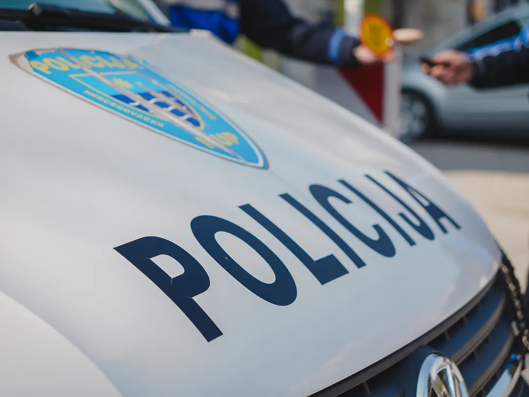 Predao joint pa ostao bez laboratorija: U Mostaru pao M.F. (1997) zbog uzgoja marihuane