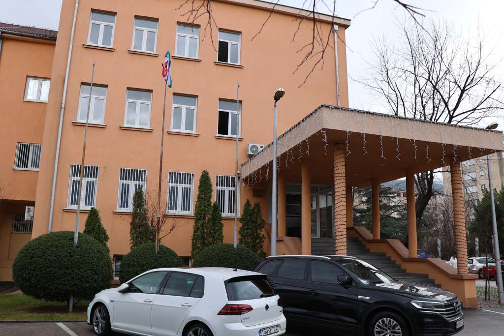 vlada hnž