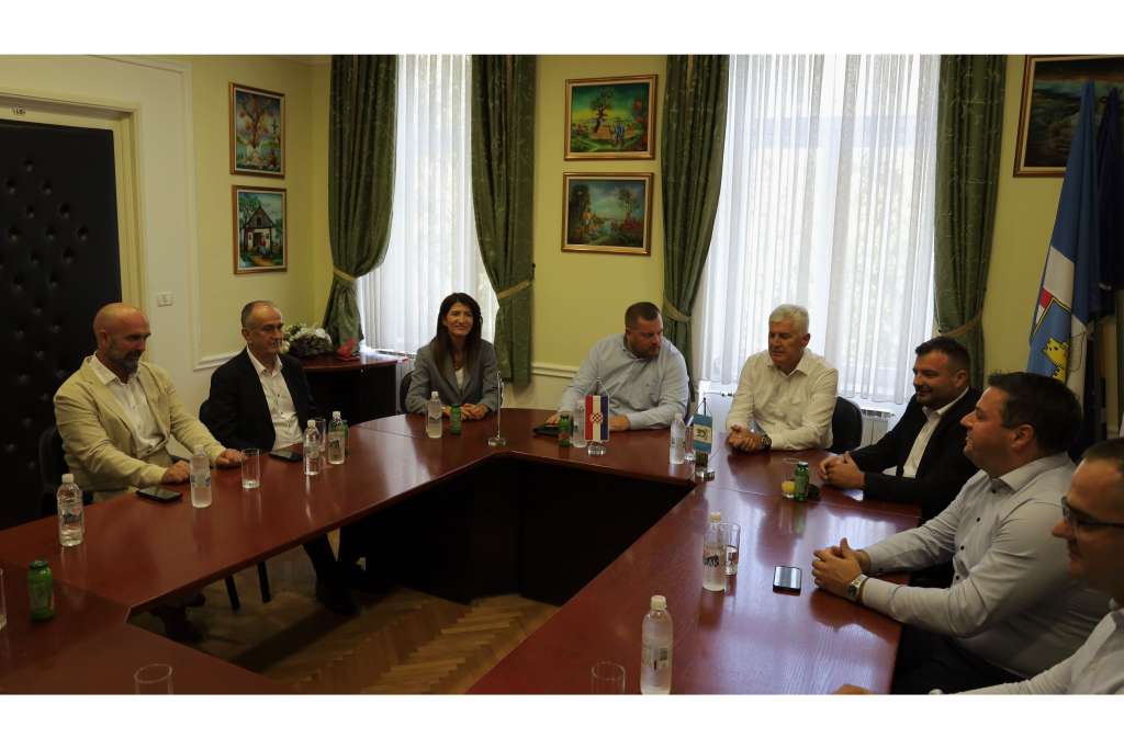 Čović i Filipović u Ljubuškom, razgovarano o razvojnim prioritetima i institucionalnoj suradnji Čović i Filipović u Ljubuškom, razgovarano o razvojnim prioritetima i institucionalnoj suradnji
