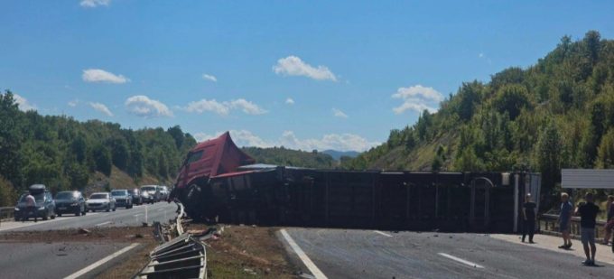 nesreća na autoputu