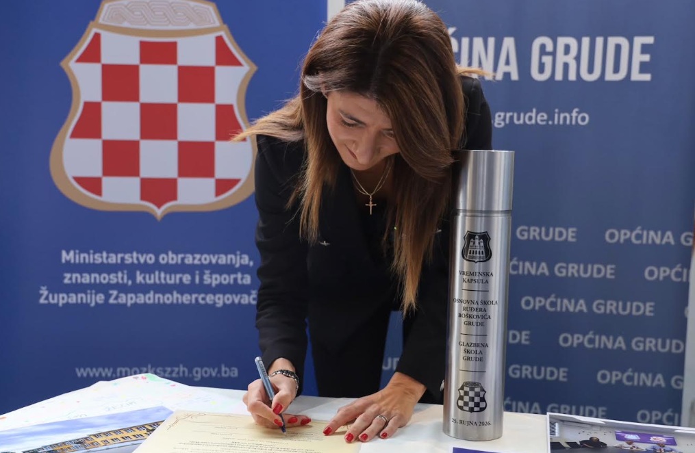 Filipović u Grudama: Temelji škole za generacije koje će znanjem mijenjati svoju sredinu Filipović u Grudama: Temelji škole za generacije koje će znanjem mijenjati svoju sredinu