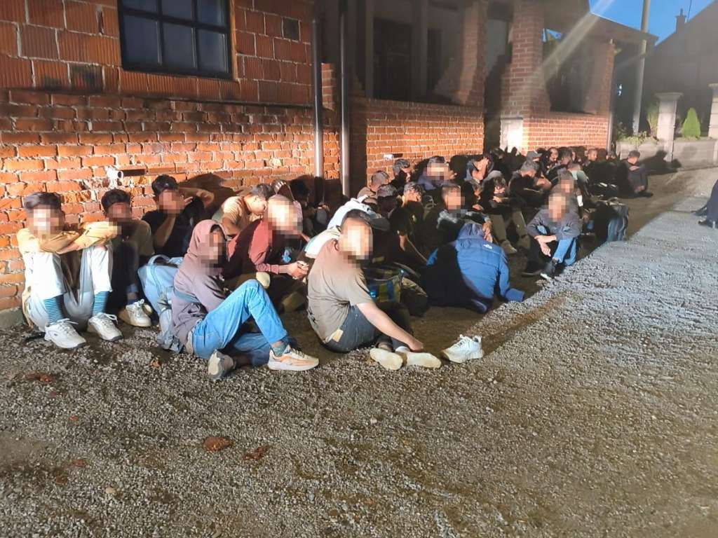 Granična policija BiH zaustavila 96 osoba u ilegalnom prelasku granice Granična policija BiH zaustavila 96 osoba u ilegalnom prelasku granice