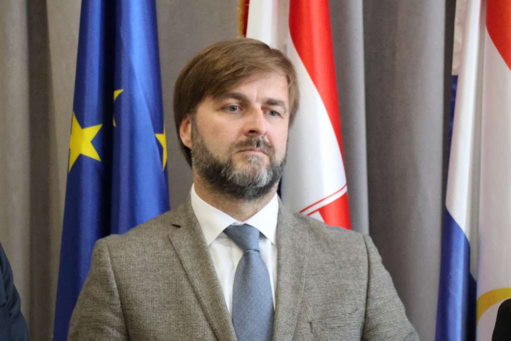 Hrvatska ulaže u SUM: Ostanak mladih u BiH prioritet Hrvatska ulaže u SUM: Ostanak mladih u BiH prioritet